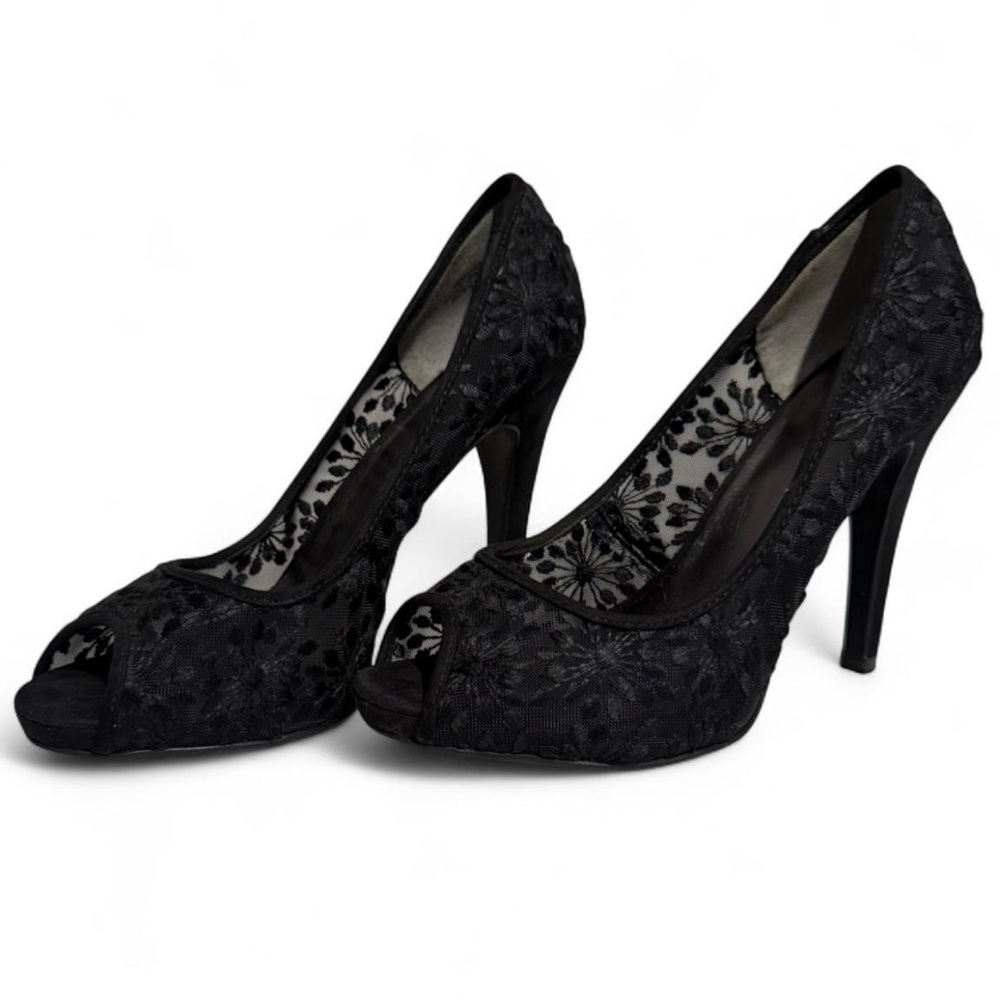 Black Lace Peep-Toe Heels 🖤
